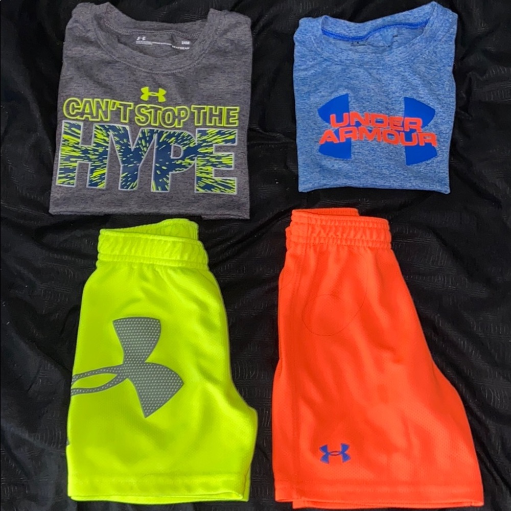2 for $14! 💙 Baby boys under amour clothes set